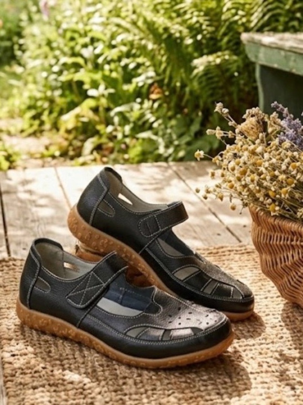 NWOT Black Mary Jane Comfort Walking Shoes
